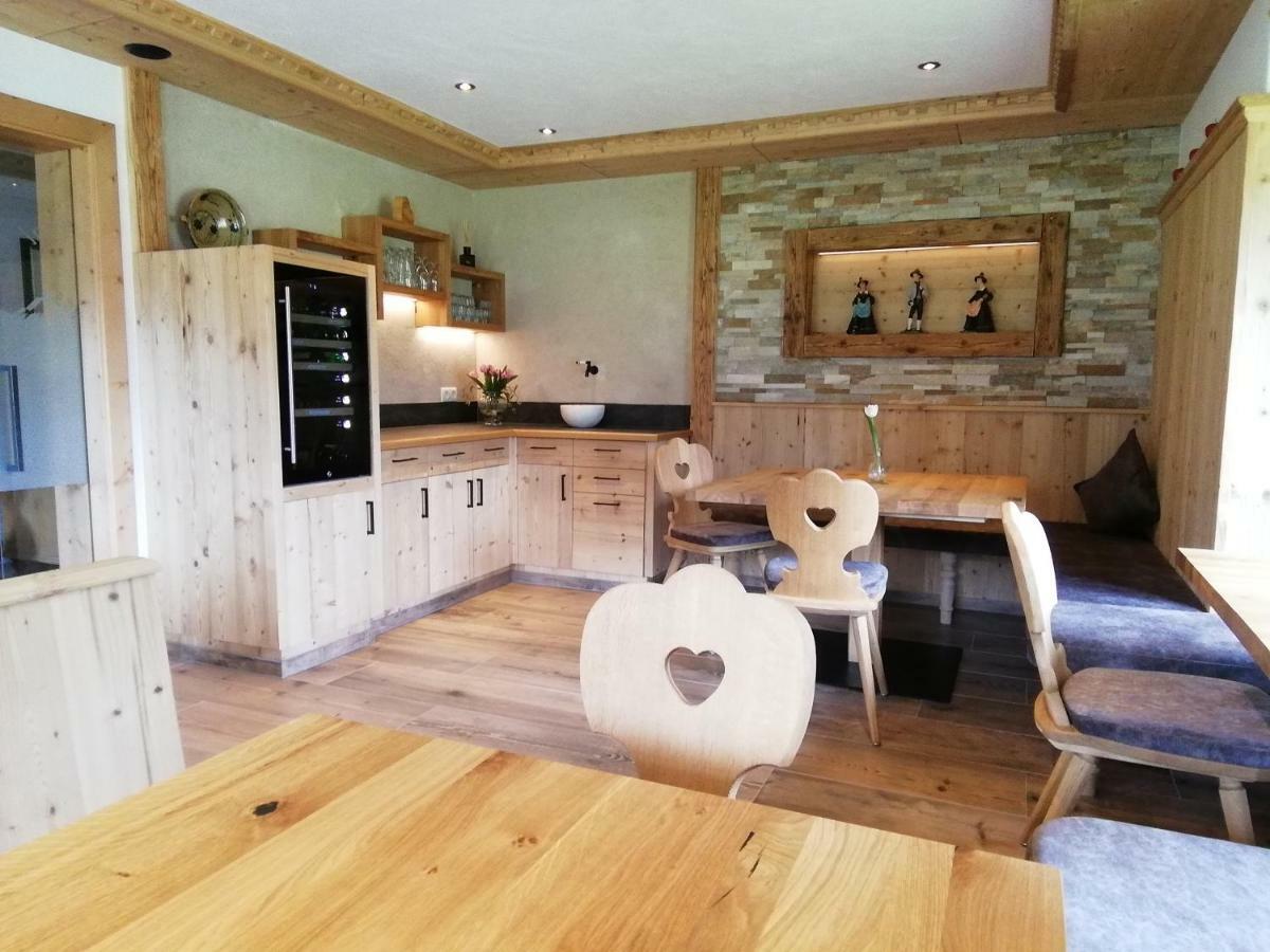 צל אם צילר Tirol Appartement Haus Zillertal מראה חיצוני תמונה